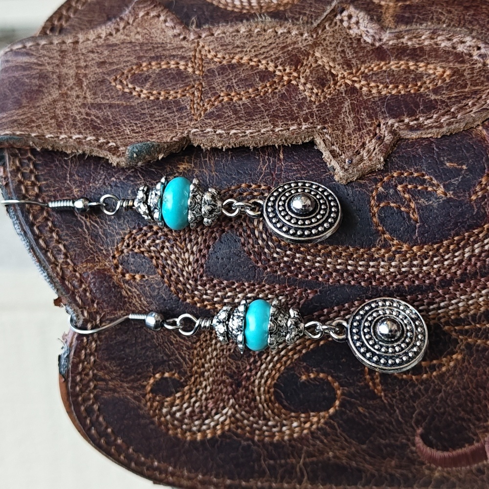 One Of A Kind Turquoise Silver And Rhinestone Jewelry Boot Bracelet Boot Chain - Picture 6 of 6